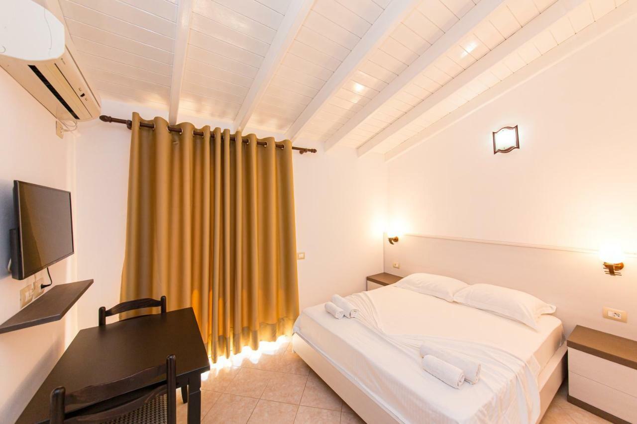 Mariksel 3* Ksamil